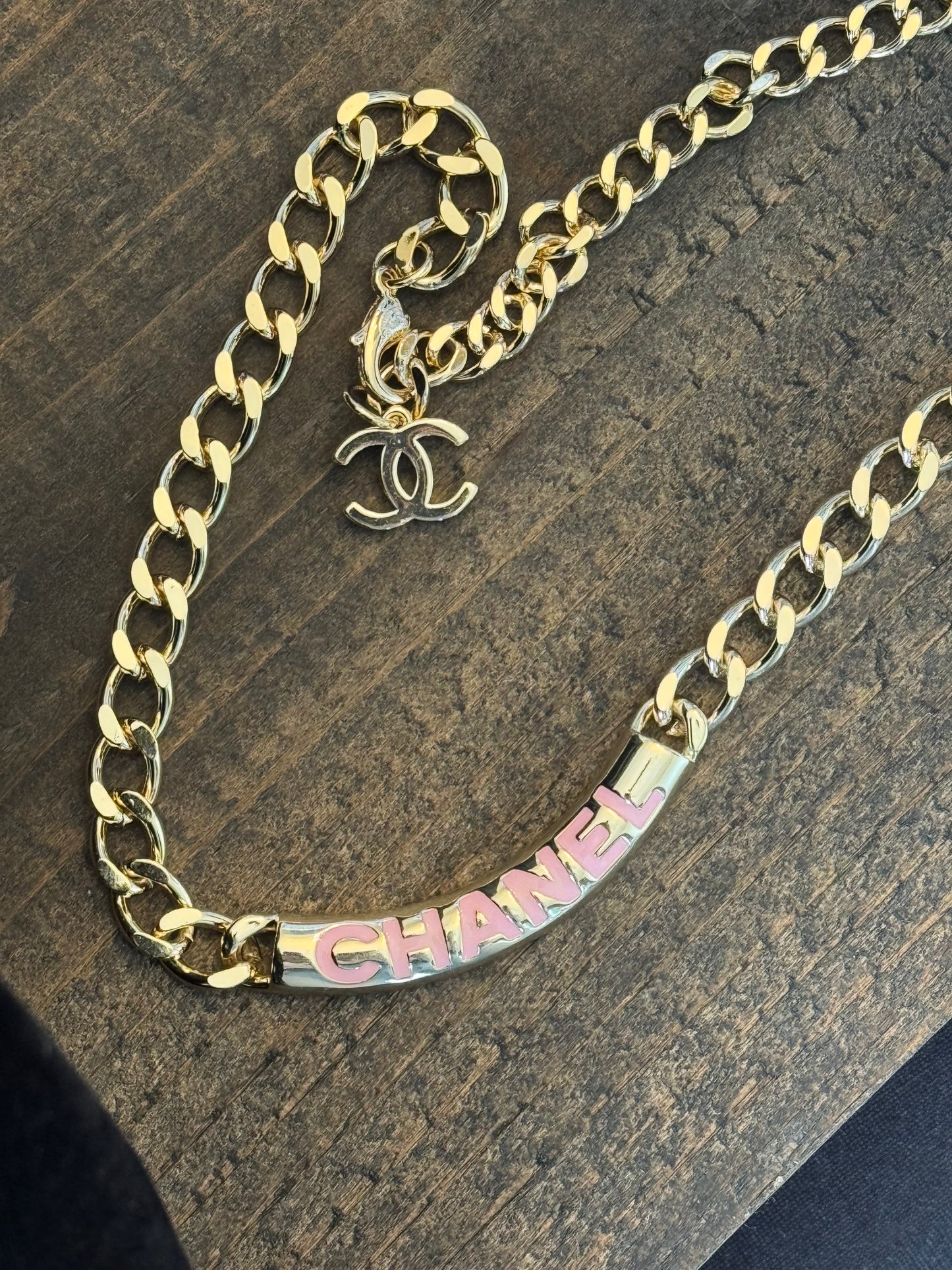 Chandra curved bar necklace