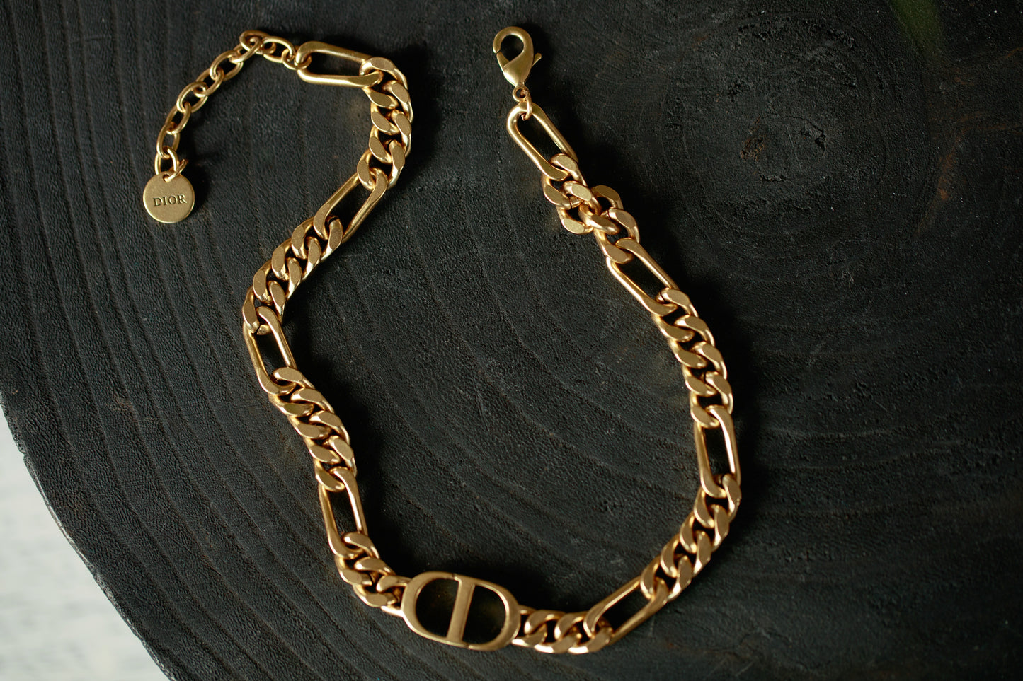 Figaro Choker