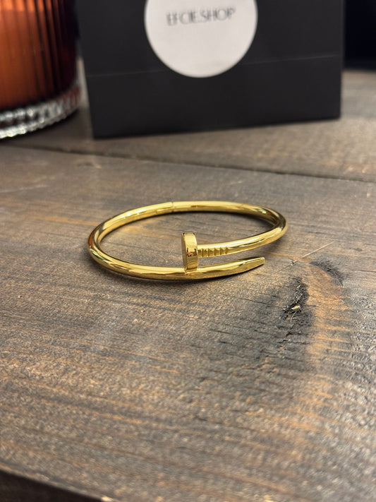Nail bangle