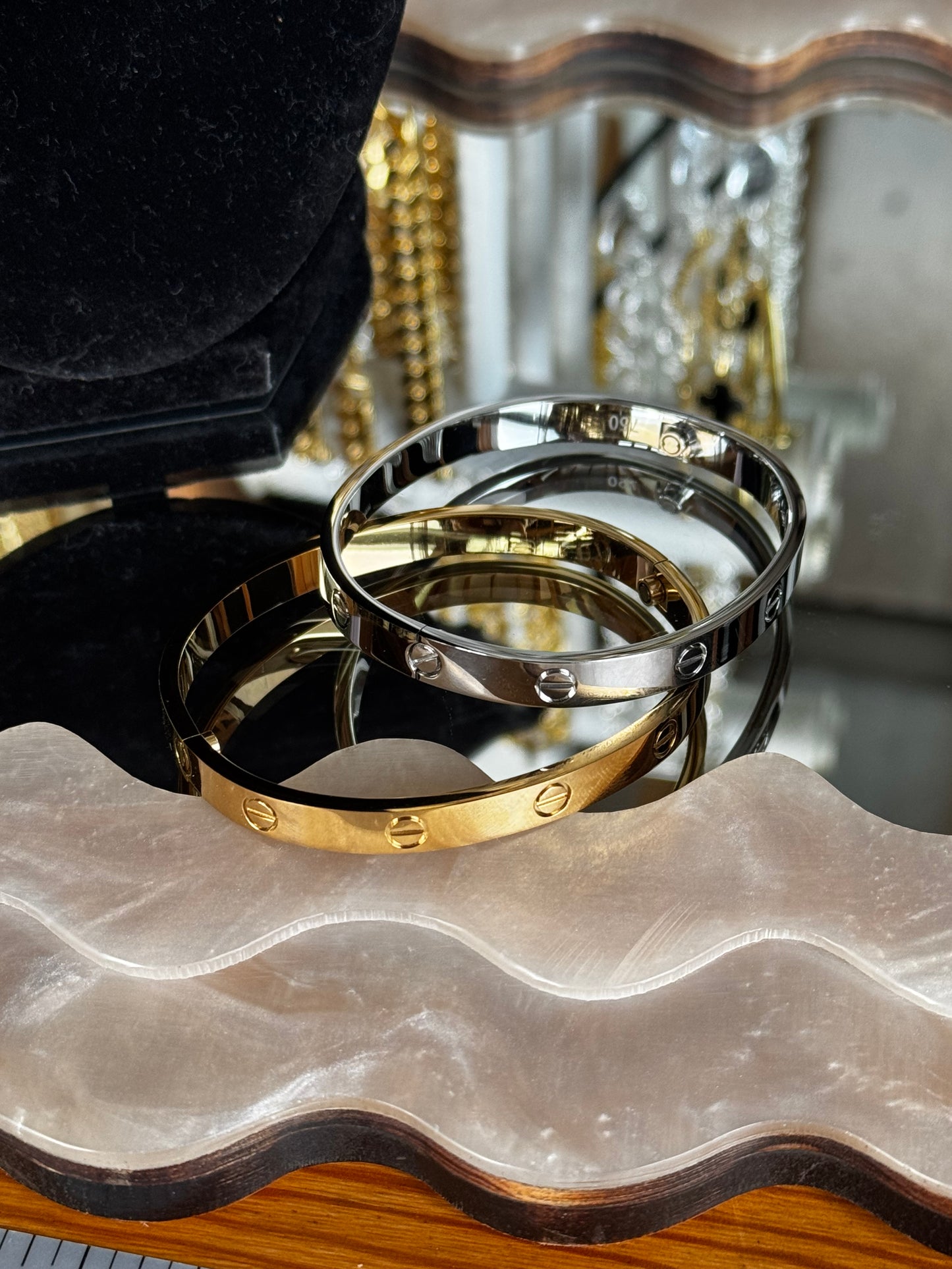 Lover bangle