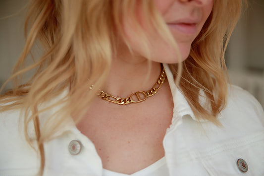 Figaro Choker