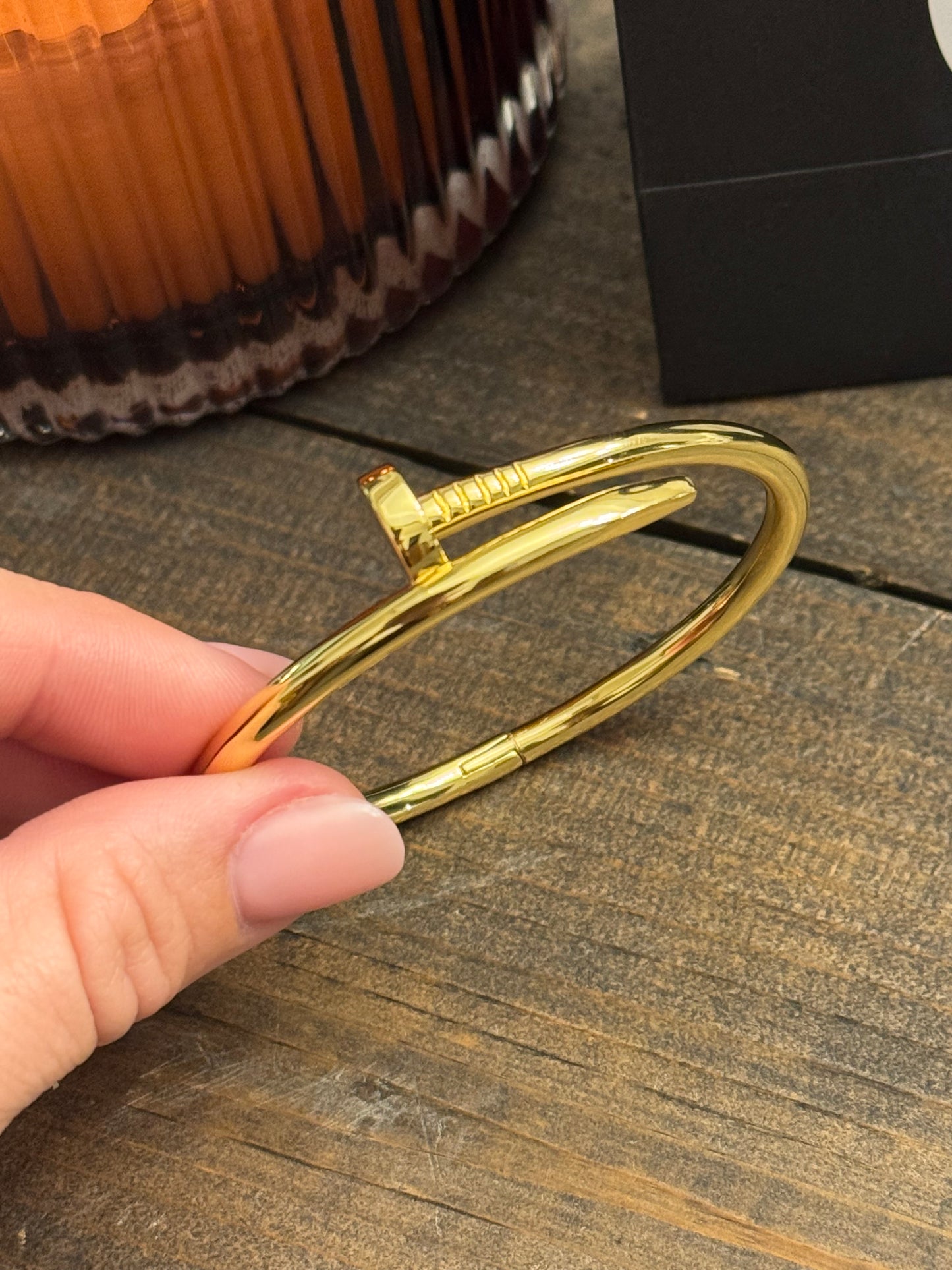 Nail bangle
